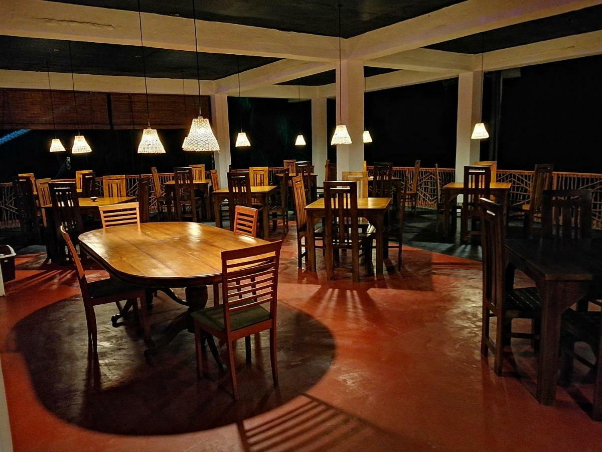 Macnara Travellers Inn Ratnapura Exterior foto